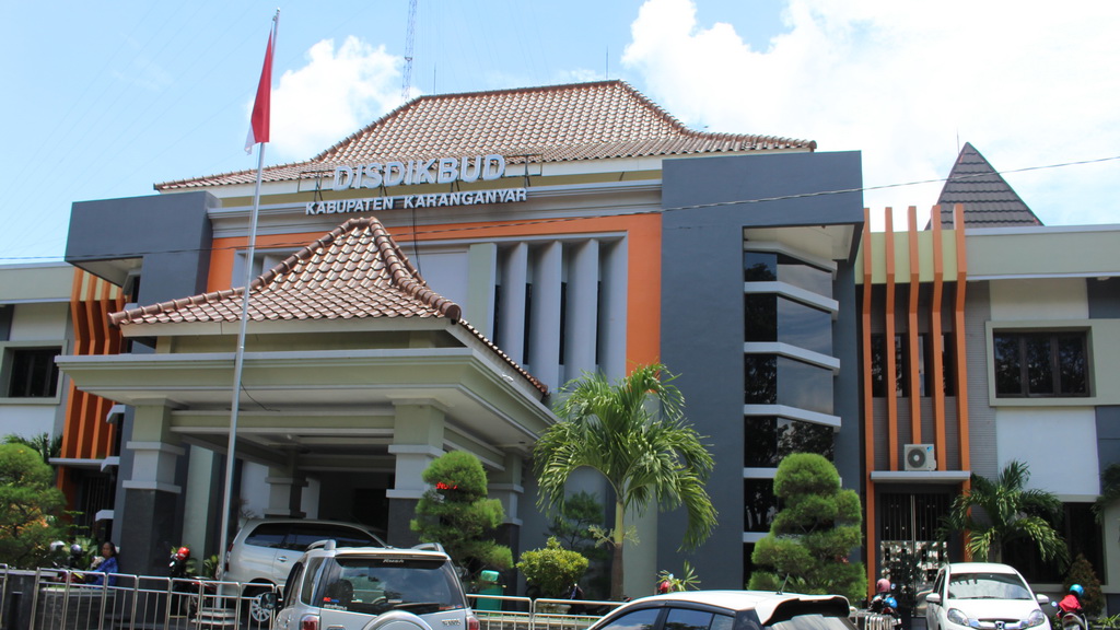 Dinas pendidikan dan kebudayaan Karanganyar bayarkan gaji 13 dan TPG guru tahun 2024