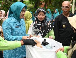 PERINGATI HKG PKK,FARIDA ROBER TURUN LANGSUNG KUNJUNGI BANK SAMPAH MOJO BERKAH