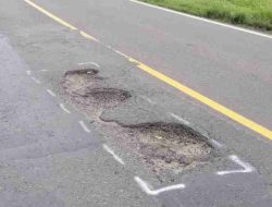 Tancap Gas DPUPR Optimis Ratakan Jeglongan Di Ruas Jalan Karanganyar