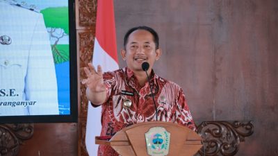 Bupati Rober Crhistanto Ajak Warga Gotong Royong Wujudkan Karanganyar Zero Sampah