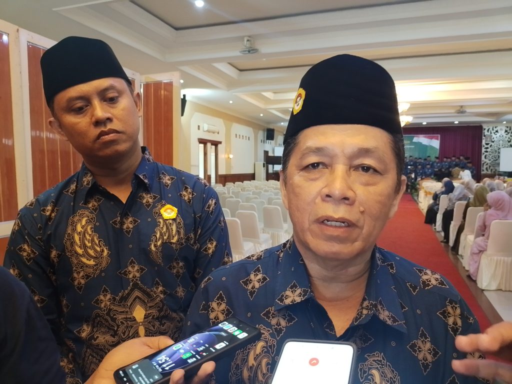 Pengurus baru LDII Karanganyar Ketua Prof. Sutrimo dan Sekretaris Widianto, S.E