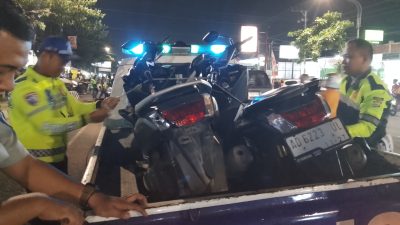 CR-V Srondol Avansa Dua Motor Nmax Ringsek Ketunjang Di Depan BRI Karanganyar