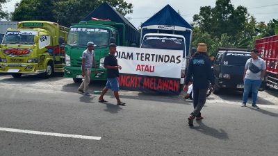 Hukum Berat untuk Sopir Kecil, Bos ODOL Jalan Terus: Aksi Damai Truk Soloraya Tuntut Keadilan