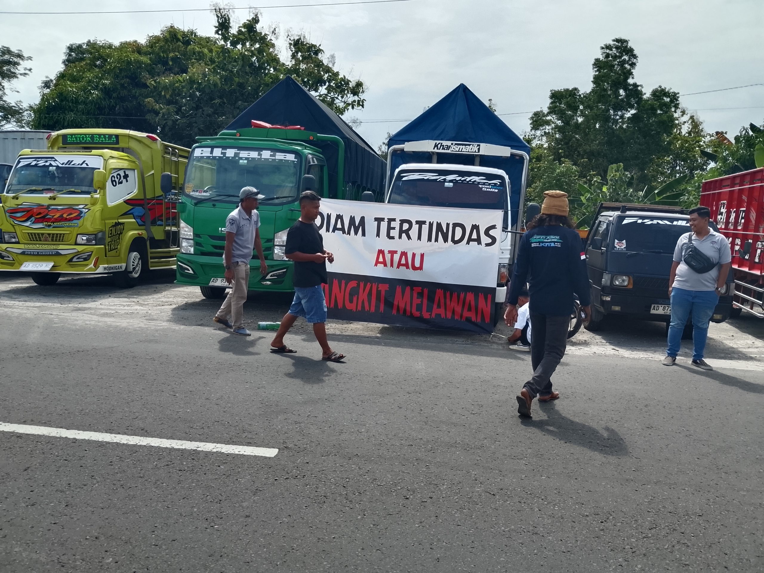 Hukum Berat untuk Sopir Kecil, Bos ODOL Jalan Terus: Aksi Damai Truk Soloraya Tuntut Keadilan