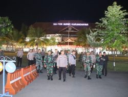 Gelar Apel Malam Bersama POLRI Dan TNI Di Karanganyar Gotong Royong Jamin Keamanan Dan Kenyamanan Masyarakat