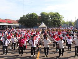 Senam Massal Meriahkan Haornas 2025, Rober Bupati Karanganyar Pesan ” Olahraga Pemersatu Bangsa “