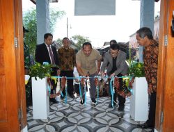 Bupati Karanganyar Rober Christanto Resmikan Gedung Gereja Rehoboth Jumapolo