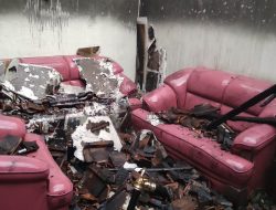 Lansia di Gondangrejo Nekat Bakar Kasur, Rumah Hangus Terbakar