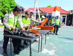 Satgas Quick Respon Polres Karanganyar Gelar Apel Kesiapan Hadapi Operasi Lilin 2025 dan Ketupat Candi 2026