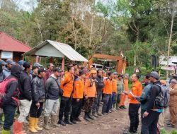 150 Personel SAR Dikerahkan, 7 SRU Sisir Jalur Pendakian Bukit Mongkrang Tawangmangu