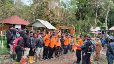 150 Personel SAR Dikerahkan, 7 SRU Sisir Jalur Pendakian Bukit Mongkrang Tawangmangu