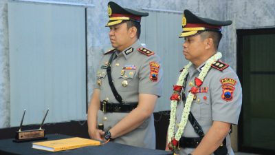 Tongkat Komando Polres Karanganyar Resmi Beralih, Apel Peralihan Diiringi Rintik Hujan Berkah Nan Syahdu