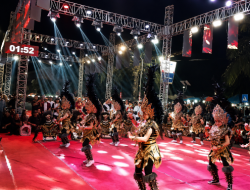 Eco Culture Night Carnival Sedot Ratusan Ribu Penonton, Bupati dan Forkopimda Tampil Bak Raja Nusantara