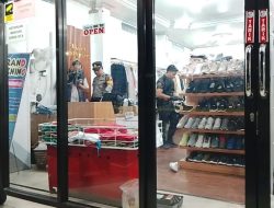 JAGA TOKO SENDIRIAN, WANITA DIHANTAM BESI SEPASANG PRIA-WANITA DI MATAHARI AYU KARANGPANDAN